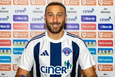 Cenk Tosun daha az maaşa Kasımpaşa’da