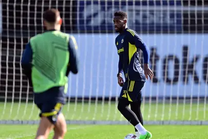 Fenerbahçe'de Jhon Duran FCSB deplasmanında yok!