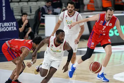 Glint Manisa Basket, Büyükçekmece Basketbol’a takılmadı!