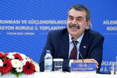 Bakan Tekin: Okullarda değerler eğitimi güçlenerek sürecek