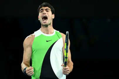 Carlos Alcaraz şampiyon oldu! Avustralya Açık'ta tarihe geçti