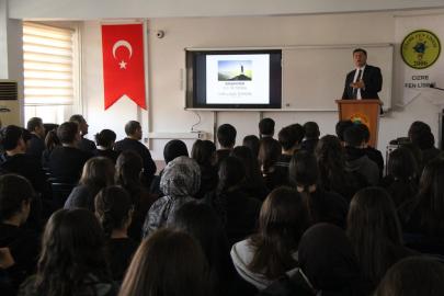 Cizre'de öğrencilere YKS semineri