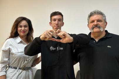 Epilepsi ile mücadele eden 3 hasta, farklı cerrahilerle 'nöbetsiz' yaşama kavuştu