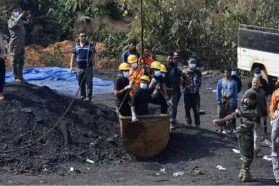 Hindistan'da maden kazasında ölü sayısı 32'ye yükseldi