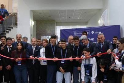 İnönü Üniversitesi kapılarını genç buluşçulara açtı