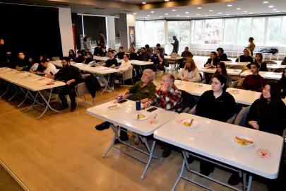 İzmir Bornova’da zeytinyağı kültürü geleceğe taşınıyor