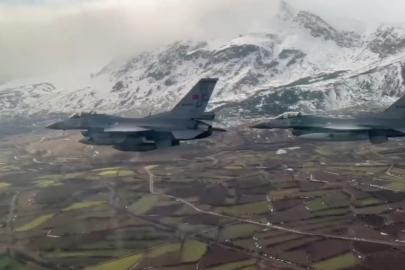 Jetler Erzincan’ın kurtuluşu için havalandı