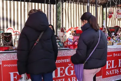 Kocaeli İzmit'te kadınların el emeği pazarı yoğun ilgi gördü