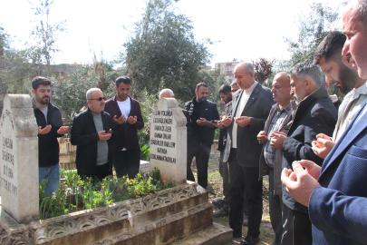 Kur'an şehidi Nesim Demirtaş kabri başında yad edildi