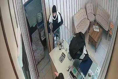 Malatya’da kuyumcu soygunu girişimi kamerada