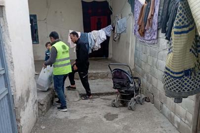 Şanlıurfa’da Umut Kervanı’ndan ihtiyaç sahiplerine Ramazan kumanyası