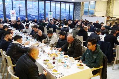 Umut Kervanı ve Yetimler Vakfı'ndan Malatya'da geleneksel iftar buluşması