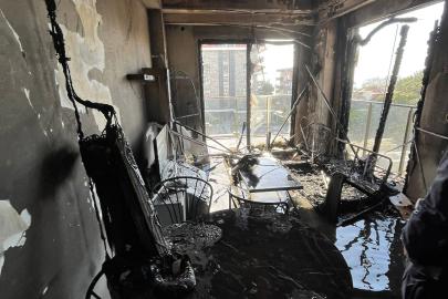Yangında oturma odası kullanılamaz hale geldi