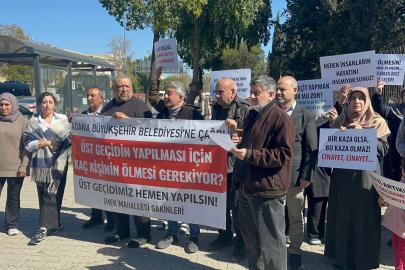 Adana’da üst geçit krizi: Vatandaşlar trafikte canını riske atıyor