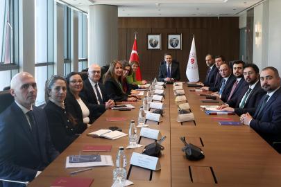 Bakan Bayraktar, EBRD Başkanı Renaud-Basso ile enerji ve madencilik yatırımlarını görüştü