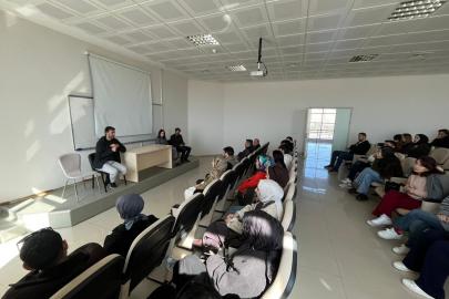 Batman'da üniversite öğrencilerine Erasmus+ eğitimi verildi