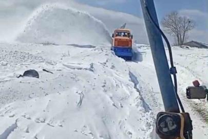 Bingöl’de yol açma çalışmaları devam ediyor
