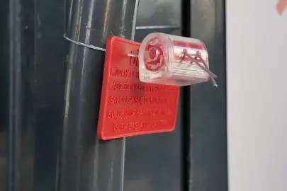 Çayırova Zabıtası'ndan halk sağlığını hiçe sayan işletmeye mühür