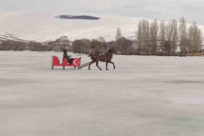 Çıldır Gölü’nde atlı kızak sezonu sona eriyor