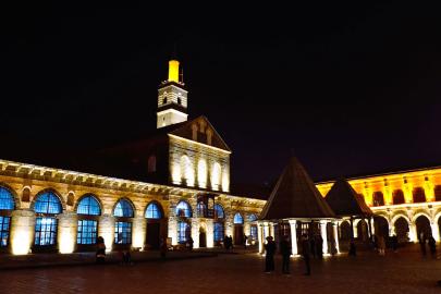 Diyarbakır Ulu Cami'ye yeni aydınlatma