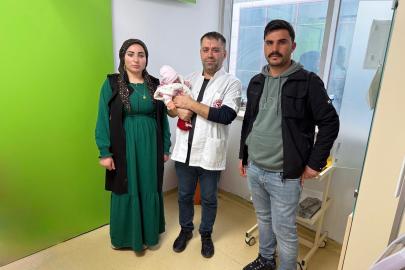 Gastroşizisli bebek Diyarbakır'da sağlığına kavuştu