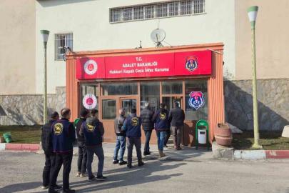 Hakkari’de 25 yıl hapis cezası bulanan 5 şahıs yakalandı