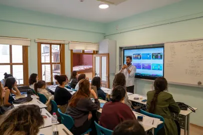 İBB Gençlik Ofisleri'nde yılın ilk eğitimleri sürüyor