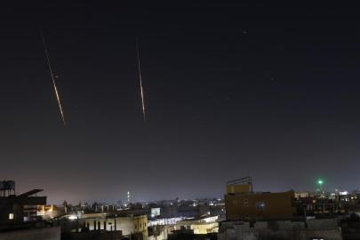 İran, yaklaşık 12 saat aradan sonra İsrail'e füze ateşledi