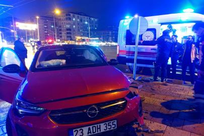 Malatya'da iki otomobil çarpıştı: 5 yaralı