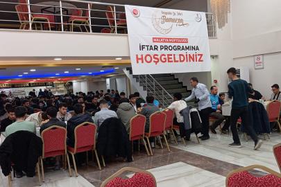 Malatya'da "İyilik Haftası" kapsamında öğrenciler ve özel gereksinimli bireyler iftar sofrasında buluştu