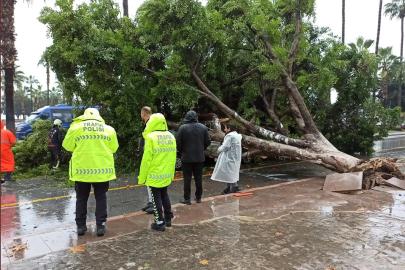 Meteorolojiden kuvvetli yağış ve fırtına uyarısı