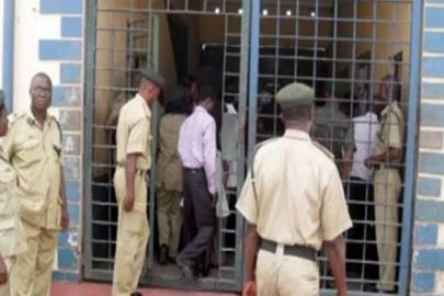 Nijerya'da Ramazan Bayramı dolayısıyla 92 mahkuma af kararı