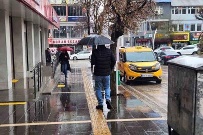 Tunceli’de sağanak hayatı olumsuz etkiledi