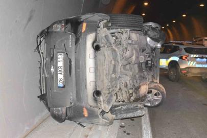 Tünelde kaza, 2 kişi yaralandı