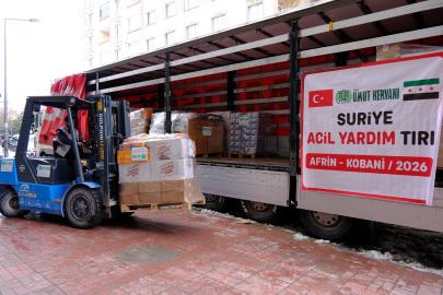 Umut Kervanı’nın hazırladığı yardım tırı Van’dan Suriye’ye doğru yola çıktı