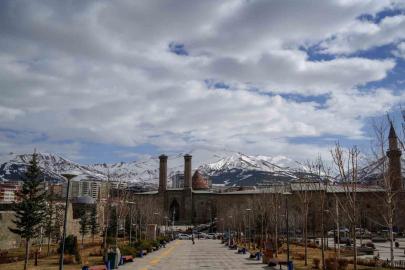 Yüksek kesimlerde kar var