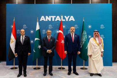 Antalya'da 4 ülkenin dışişleri bakanları bir araya geldi