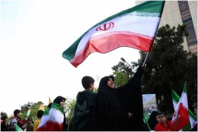 Ateşkes sonrası Tahran’da sokaklarında zafer hareketliliği