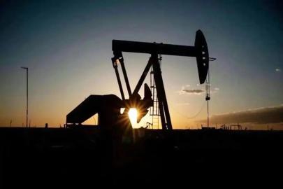 Brent petrol 98,40 dolardan işlem görüyor