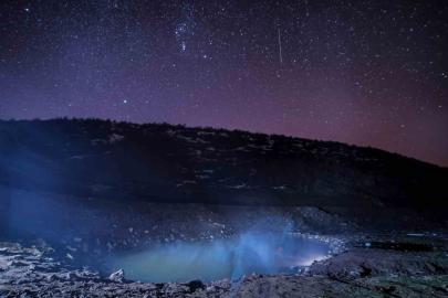 Budaklı Kaplıcaları, geceyi aydınlatan yıldızlarla güzel görüntüler oluşturdu