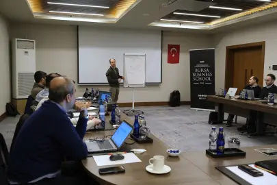 Bursa Business School’dan iş dünyasına yapay zeka eğitimi