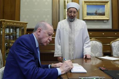 Cumhurbaşkanı Erdoğan Türkiye Diyanet Vakfına kurban bağışında bulundu