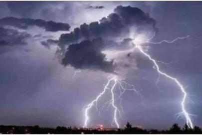 Diyarbakır'da okul bahçesinde yıldırım düştü: 2 çocuk hayatını kaybetti, 1 çocuk yaralandı