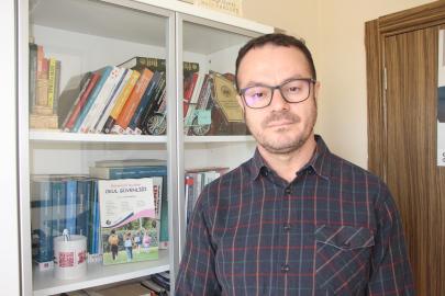 Doç. Dr. Karadaş: Şiddeti besleyen faktörlerin ilki mafyavari diziler, ikincisi sosyal medyadır