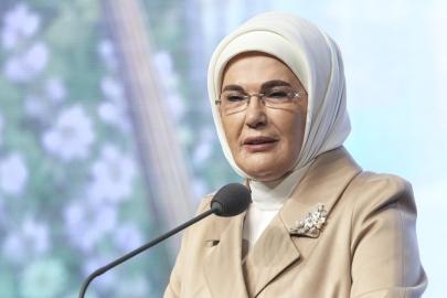 Emine Erdoğan'dan 23 Nisan mesajı