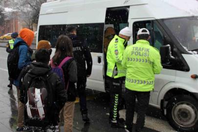 Erzincan’da veliler tepkili: Servis ücretlerine zam