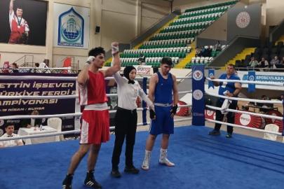 Erzincanlı boksör Türkiye üçüncüsü oldu