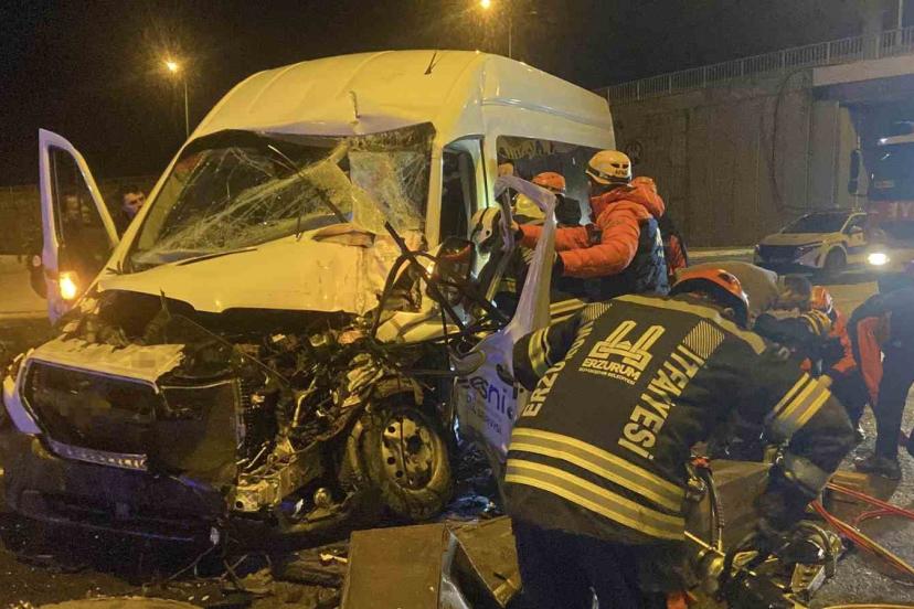 Erzurum’da zincirleme kaza: 5 yaralı