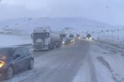 Kop Dağı Geçidi yoğun kar ve tipi nedeniyle ulaşıma kapandı