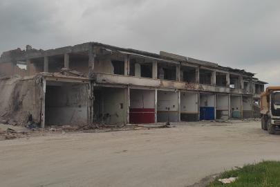 Küçük Sanayi Sitesi'nde dönüşüm süreci yıkımla devam ediyor